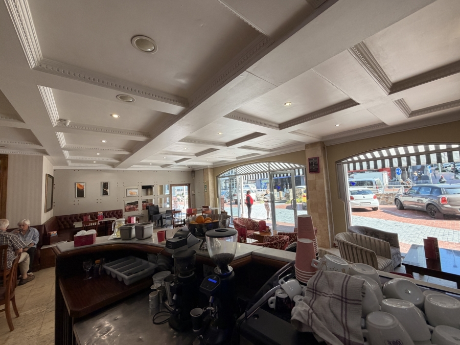 To Let Commercial Property for Rent in Green Point Western Cape